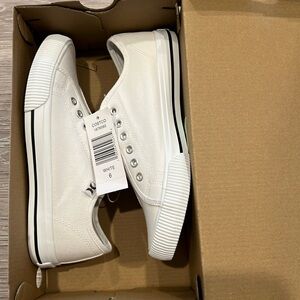 Hurley Women's Chloe Slip On Fashion Sneaker Shoes White, US Size 6M